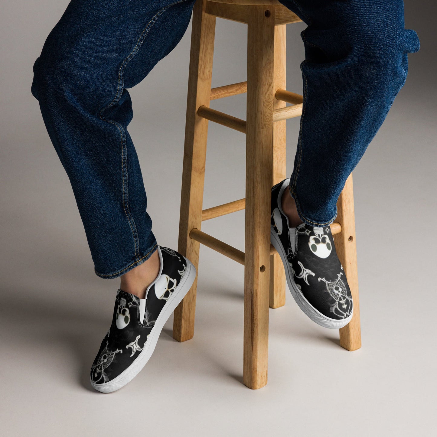 Front Skully Lace Men’s slip-on canvas shoes #MzKittyz #NikkiDKatArt